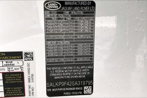 2025 Land Rover Range Rover P550e SE