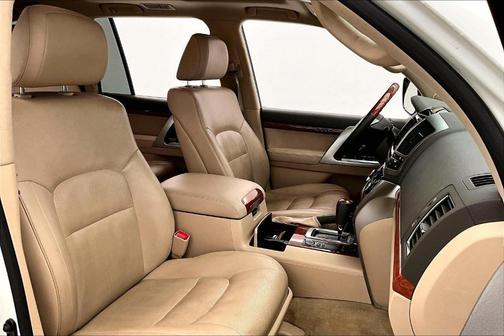 2015 Toyota Land Cruiser V8
