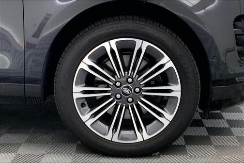 Carpathian Grey 2026 Land Rover Range Rover Evoque Dynamic SE