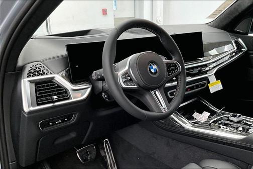 2026 BMW X7 M60i