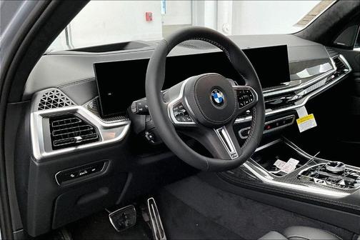 2026 BMW X7 M60i