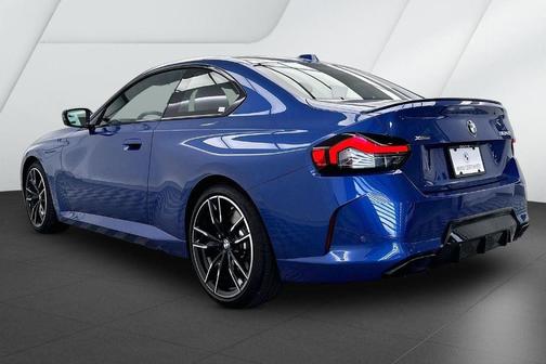 2025 BMW M240 i xDrive