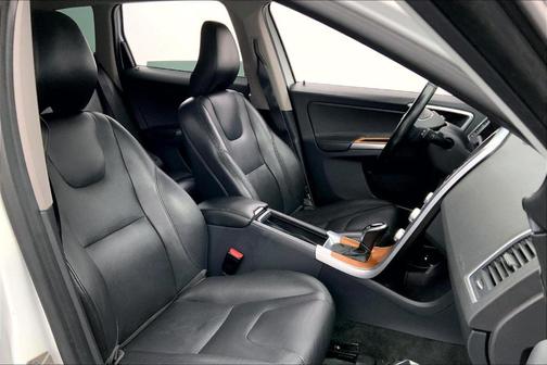 2017 Volvo XC60 T5 Inscription