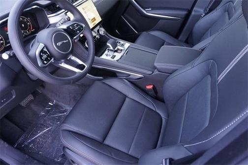 2025 Jaguar F-PACE P250 R-Dynamic S