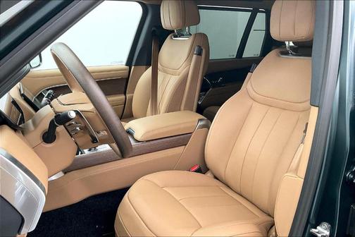 2025 Land Rover Range Rover P400 SE 7 Seat
