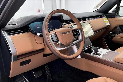 2025 Land Rover Range Rover P400 SE 7 Seat