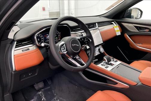 2026 Jaguar F-PACE P400 R-Dynamic S