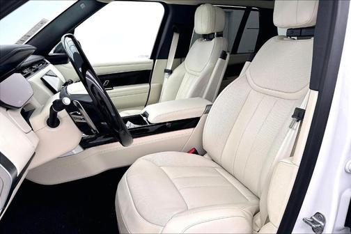 2026 Land Rover Range Rover P530 SE