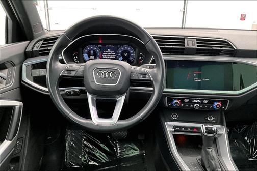 2022 Audi Q3 45 S line Premium Plus