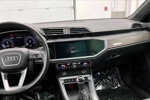 2022 Audi Q3 45 S line Premium Plus