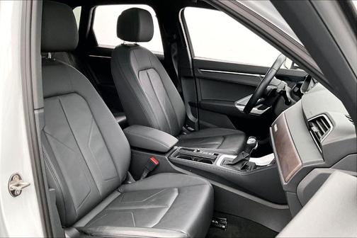 2022 Audi Q3 45 S line Premium Plus