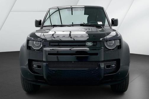 2024 Land Rover Defender P400 X-Dynamic SE