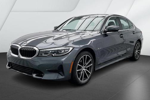2022 BMW 330e xDrive