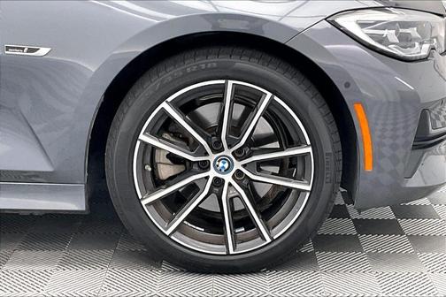 2022 BMW 330e xDrive