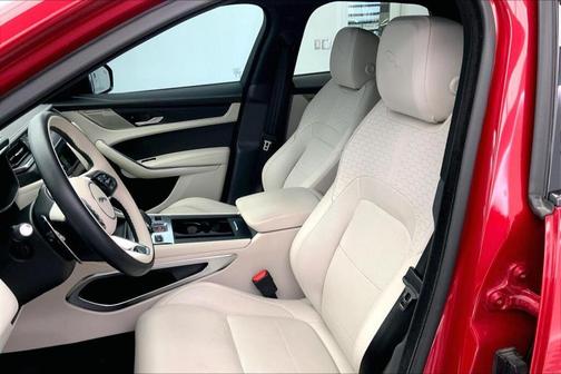 2025 Jaguar F-PACE P400 R-Dynamic S