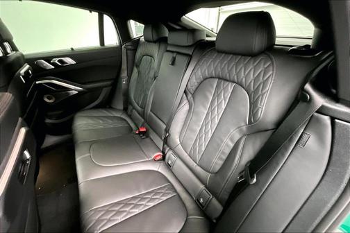2026 BMW X6 M60i