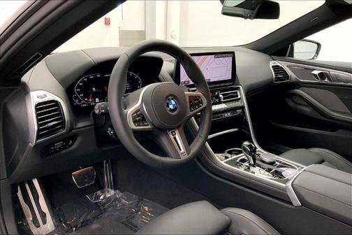 2025 BMW M850 i xDrive