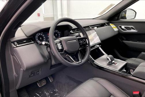 2026 Land Rover Range Rover Velar P400 Dynamic SE