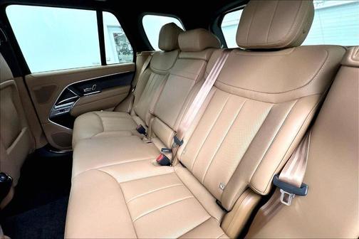 2026 Land Rover Range Rover P400 SE