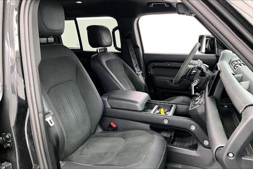 2023 Land Rover Defender 110 V8