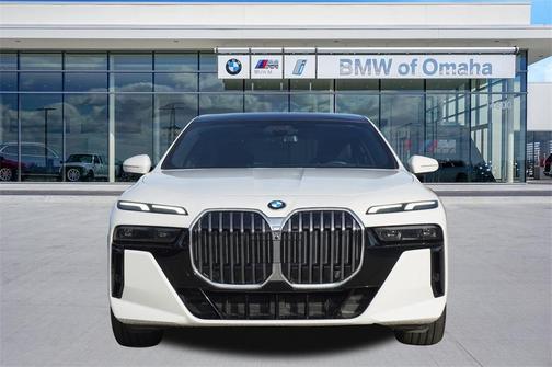 2024 BMW 740 i