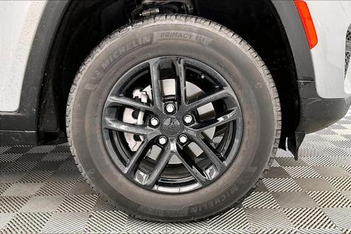 2023 Jeep Grand Cherokee Laredo X