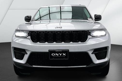 2023 Jeep Grand Cherokee Laredo X