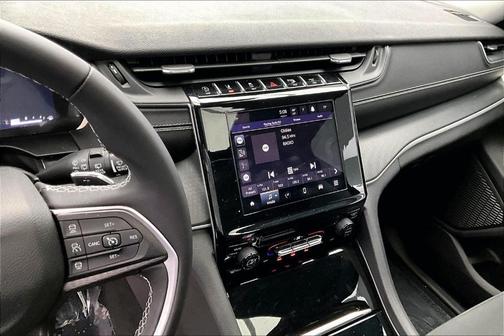 2023 Jeep Grand Cherokee Laredo X