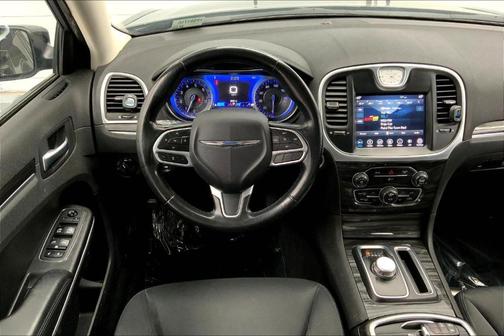2019 Chrysler 300 Touring