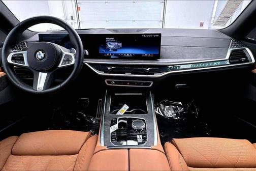 Black Sapphire Metallic 2026 BMW X7 xDrive40i