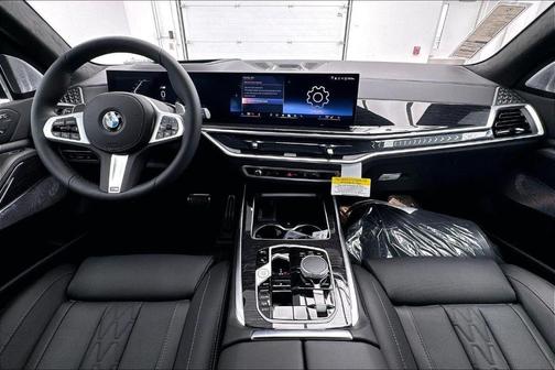 Black Sapphire Metallic 2026 BMW X7 xDrive40i