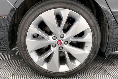 2022 Jaguar XF P300 R-Dynamic SE