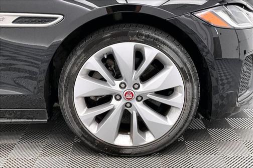 2022 Jaguar XF P300 R-Dynamic SE