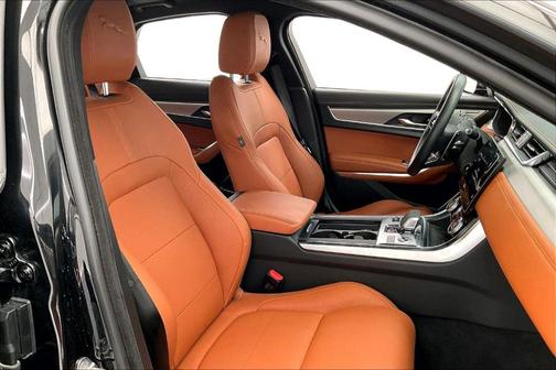 2022 Jaguar XF P300 R-Dynamic SE