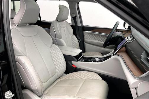 2023 Jeep Grand Cherokee L Summit