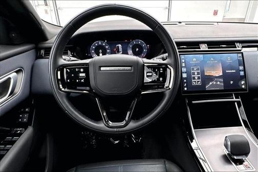 Ostuni Pearl White 2026 Land Rover Range Rover Velar Dynamic SE