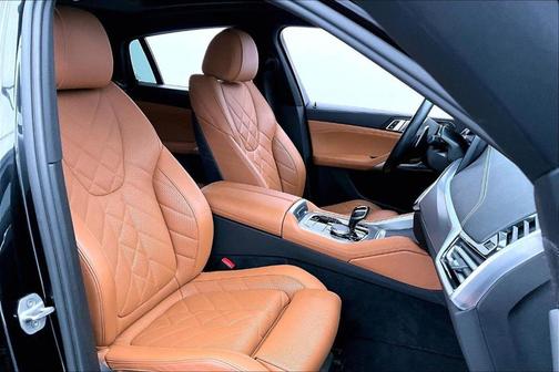 2023 BMW X6 xDrive40i