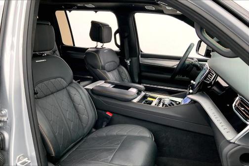 2023 Jeep Grand Wagoneer L Series III