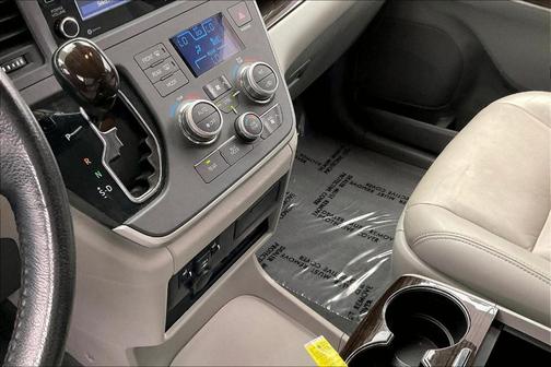 2020 Toyota Sienna XLE Premium