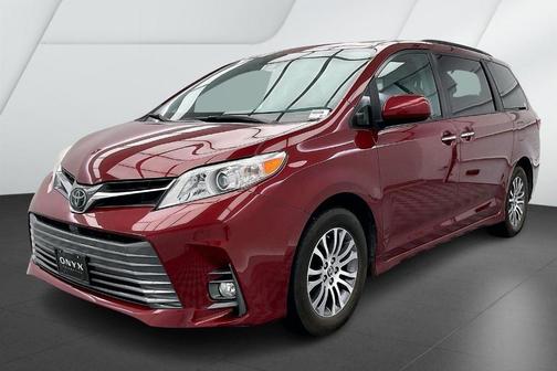 2020 Toyota Sienna XLE Premium