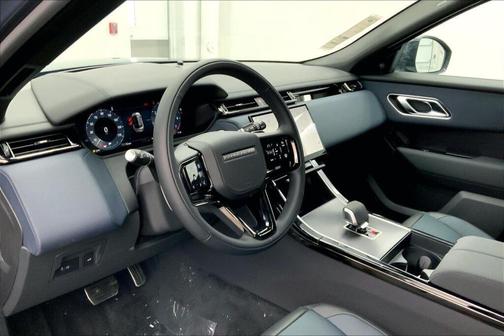 2026 Land Rover Range Rover Velar Dynamic SE