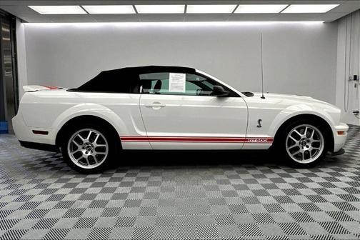 2009 Ford Shelby GT500 Base