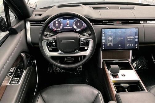 2025 Land Rover Range Rover P530 SE 7 Seat