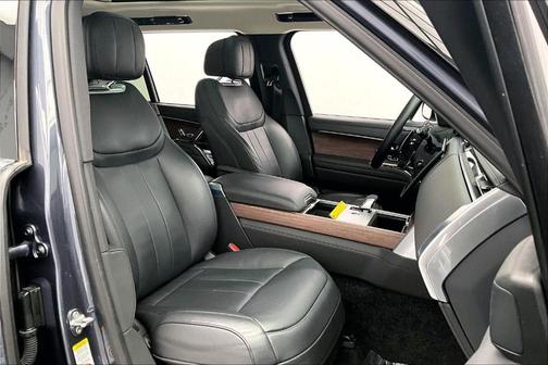 2025 Land Rover Range Rover P530 SE 7 Seat
