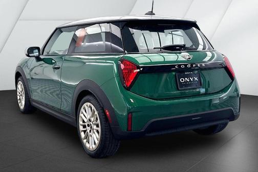 British Racing Green IV Metallic 2026 MINI Hardtop Cooper