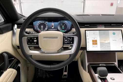 2025 Land Rover Range Rover P550e SE