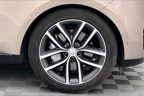 2025 Land Rover Range Rover P550e SE