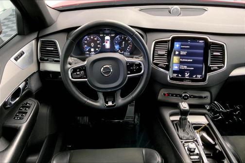 2017 Volvo XC90 T6 R-Design