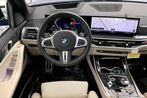 2025 BMW X7 M60i