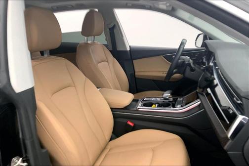 2022 Audi Q8 55 Premium Plus